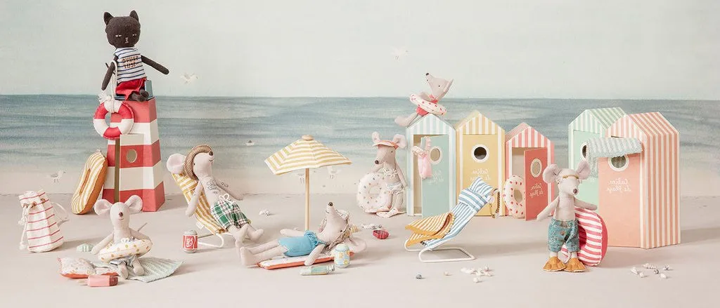 Beach Set For Big Sister Mouse