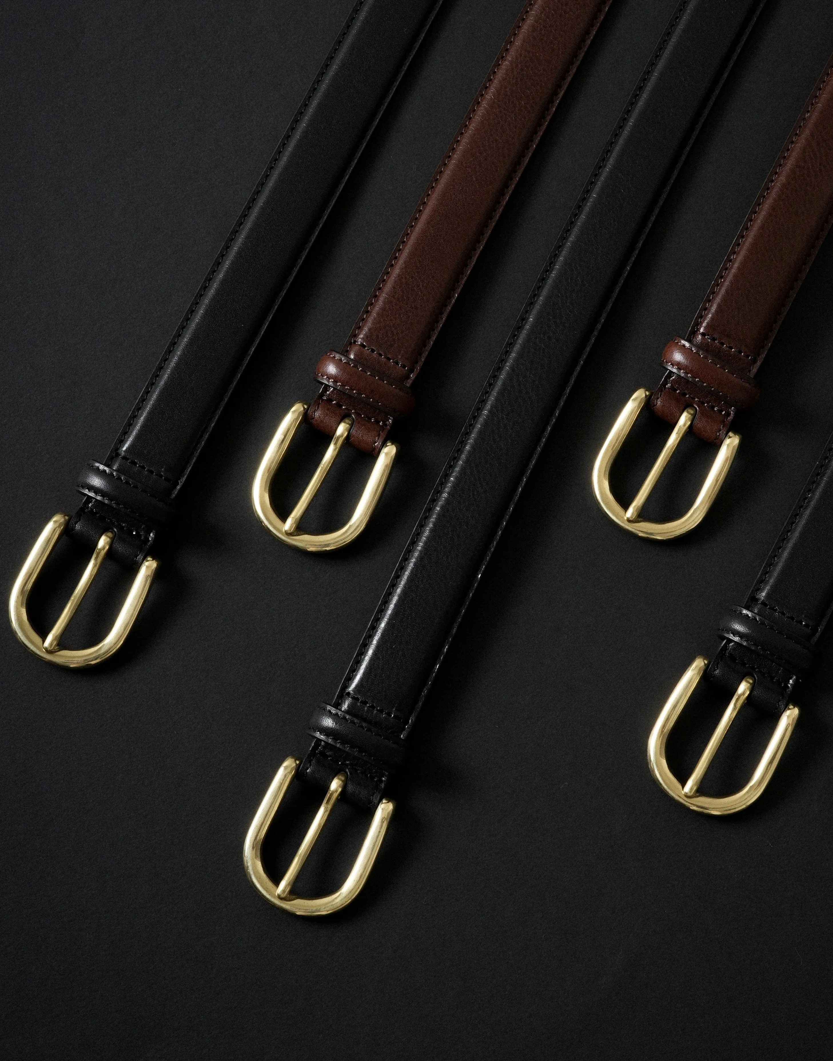 HORSESHOE BUCKLE SLIM LEATHER BELT